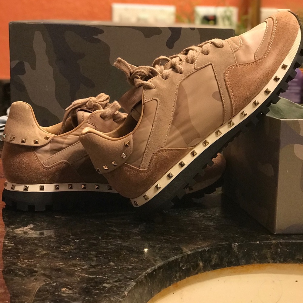 Women Authentic Valentino Rockstud Camo Sneakers - Picture 1 of 6
